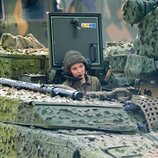 Ingrid Alexandra de Noruega en un tanque durante su servicio militar en Skjold