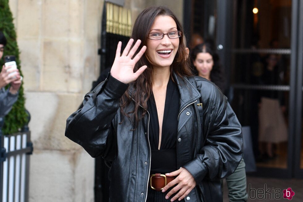 Bella Hadid en París duranta la Semana de la Moda de septiembre 2024