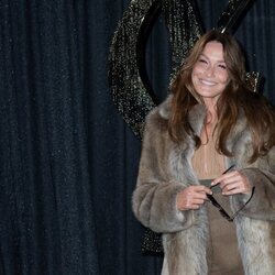 Carla Bruni en el desfile de Saint Laurent en París