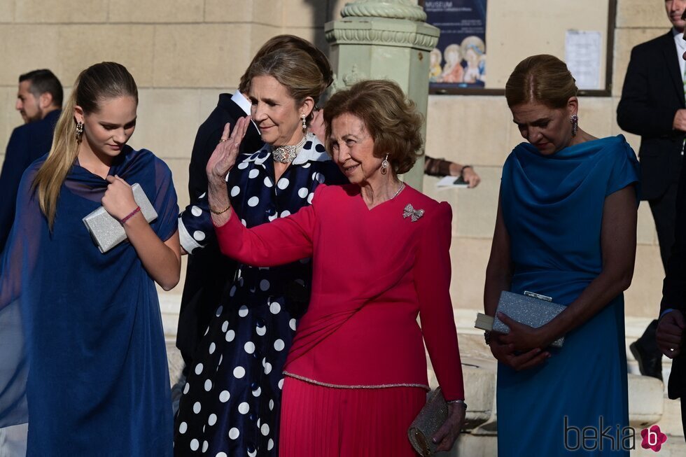 La Reina Sofía, la Infantas Elena y Cristina e Irene Urdangarin en la boda de Theodora de Grecia y Matthew Kumar