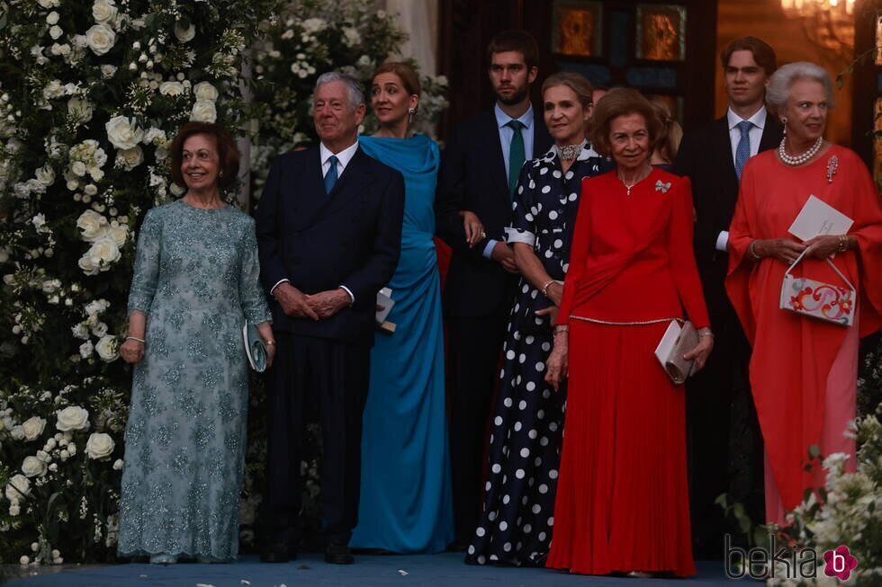 Alexander y Katherine de Serbia, la Infanta Cristina, Juan Urdangarin, la Infanta Elena, la Reina Sofía, Miguel Urdangarin y Benedicta de Dinamarca en la b