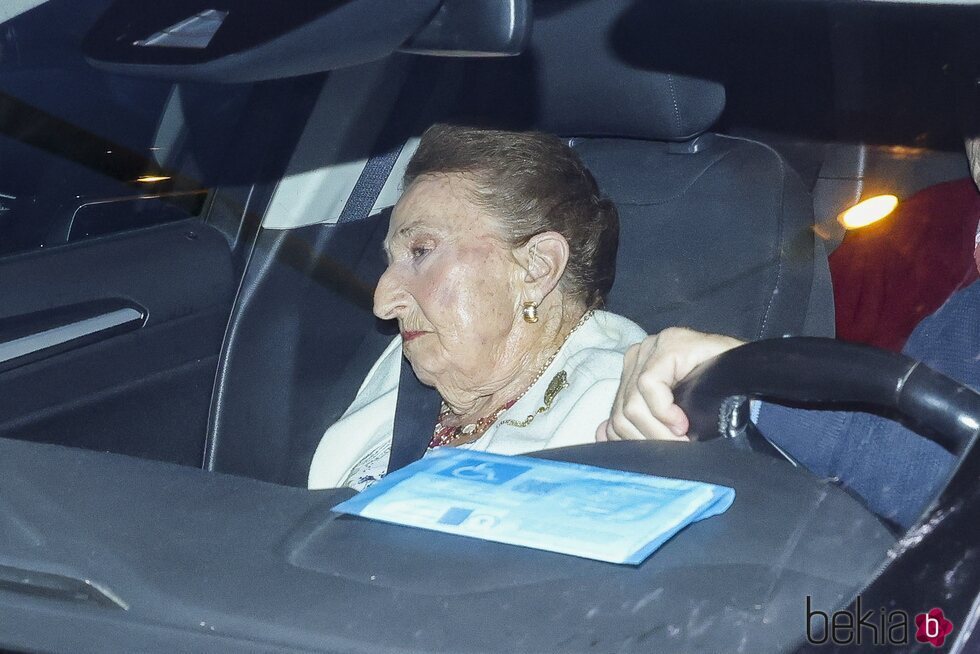 La Infanta Margarita camino a una cena con el Rey Juan Carlos en casa de Pedro Campos en Sanxenxo