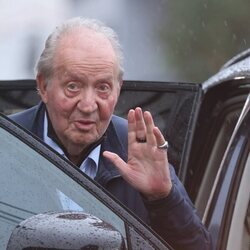 El Rey Juan Carlos tras salir a comer en Sanxenxo