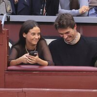 Victoria Federica e Iván Bernabé, muy animados en una corrida de toros de Roca Rey