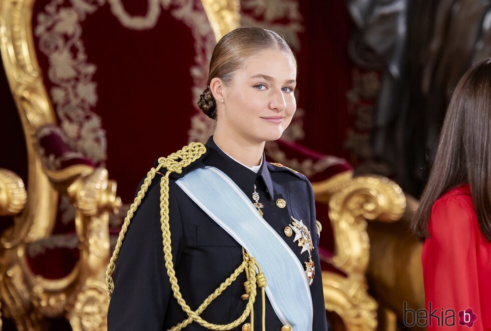 La Princesa Leonor con cara divertida en la recepción oficial por el Día de la Hispanidad 2024