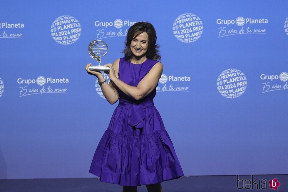 Paloma Sánchez-Garnica tras ganar el Premio Planeta 2024