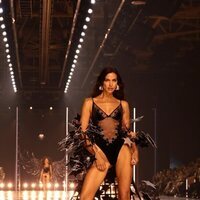 Irina Shayk durante el Victoria's Secret Fashion Show 2024