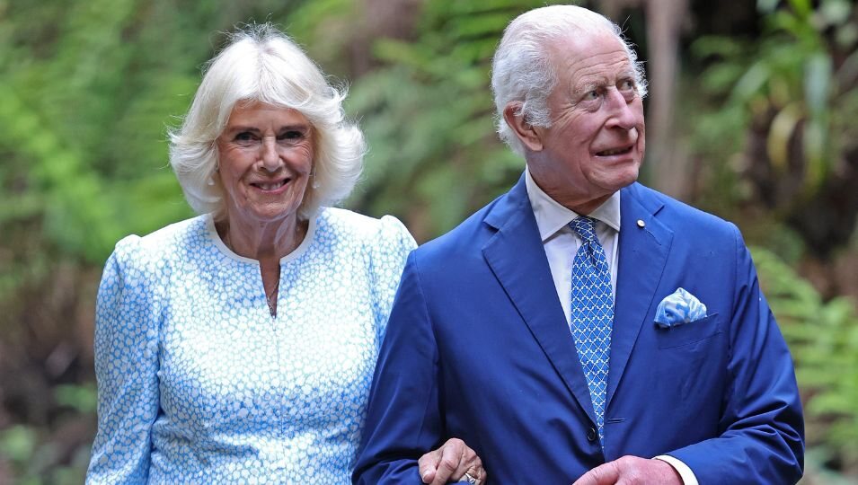 Los Reyes Carlos III y Camilla visitan el Jardín Botánico de Canberra durante su viaje oficial a Australia en octubre de 2024