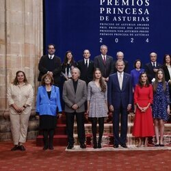 Los Reyes, la Princesa y la Infanta en la audiencia previa con los galardonados de los Premios Princesa de Asturias 2024