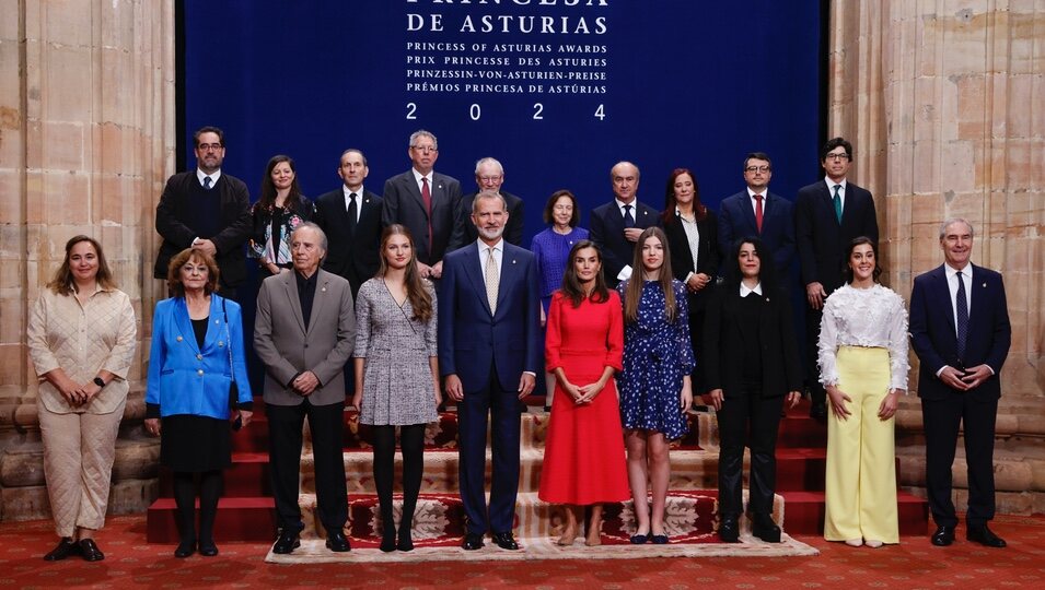 Los Reyes, la Princesa y la Infanta en la audiencia previa con los galardonados de los Premios Princesa de Asturias 2024