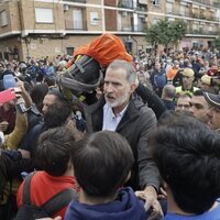 El Rey Felipe VI en medio de los disturbios de Paiporta