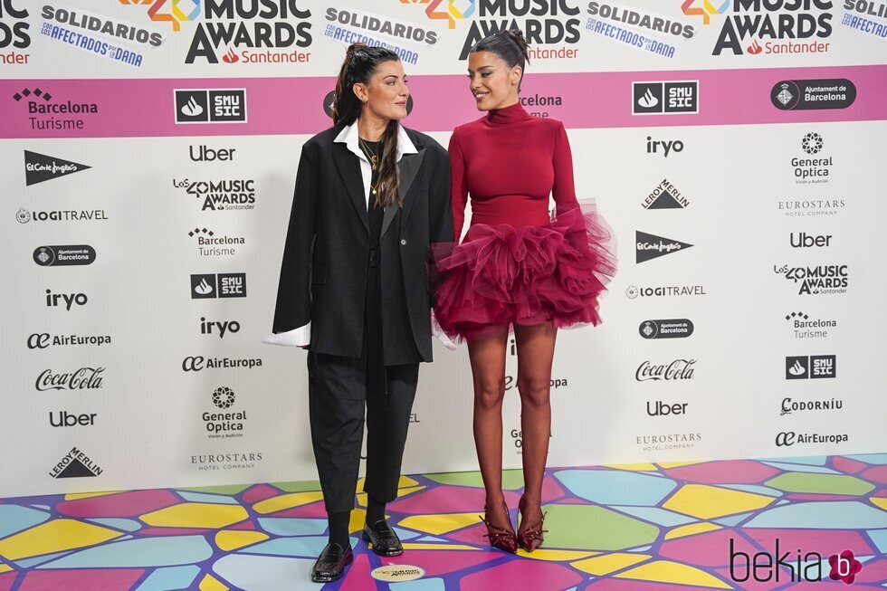 Dulceida y Alba Paul en Los 40 Music Awards en Barcelona