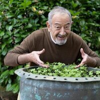 Karlos Arguiñano en su jardín