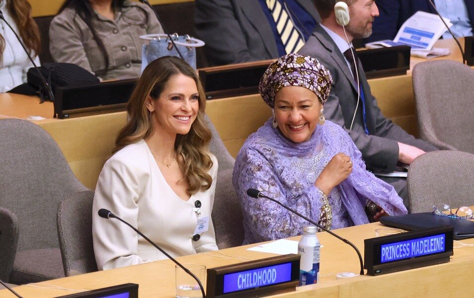 Magdalena de Suecia y la Vicesecretaria General de la ONU en una reunión de la ONU sobre infancia