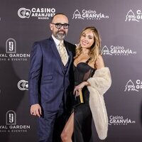 Risto Mejide y Grecia Castta posan como pareja en los Premios Antena de Oro 2024