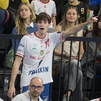 Pablo Urdangarin jugando al balonmano