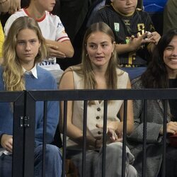 Irene Urdangarin y Johanna Zott en un partido de Pablo Urdangarin en Granollers