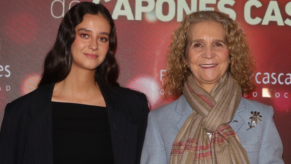 La Infanta Elena y su hija Victoria Federica en un acto solidario