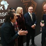 El Príncipe Guillermo bromeando con Ronnie Wood y Mark Knopfler en los Tusk Conservation Awards 2024