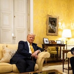 El Príncipe Guillermo y Donald Trump durante su reunión en París tras la reapertura de Notre Dame