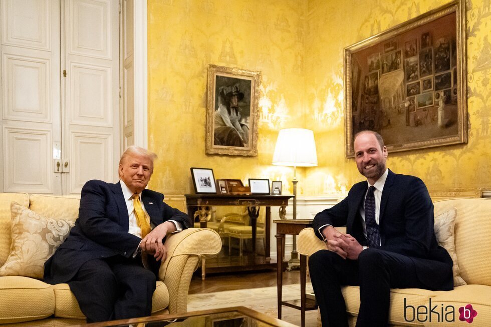 El Príncipe Guillermo y Donald Trump durante su reunión en París tras la reapertura de Notre Dame