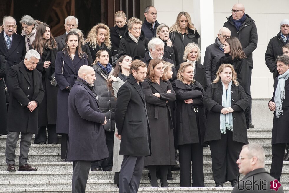 Carolina de Mónaco, Carlota Casiraghi, Pierre Casiraghi y Beatrice Borromeo en el funeral de Fernanda Biffi Casiraghi