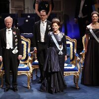 Carlos Gustavo y Silvia de Suecia y Victoria y Daniel de Suecia en los Premios Nobel 2024