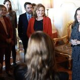 La Reina Letizia con trabajadores españoles de la FAO en Roma en su Visita de Estado a Italia