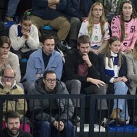 Miguel Urdangarin, Juan Urdangarin, Johanna Zott y la Infanta Cristina en un partido de balonmano de Pablo Urdangarin con su equipo