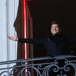 David Bisbal canta sus villancicos en la Puerta del Sol de Madrid