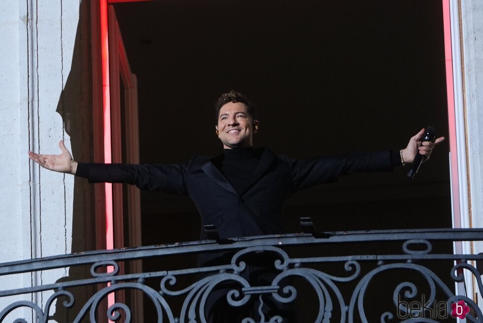 David Bisbal canta sus villancicos en la Puerta del Sol de Madrid