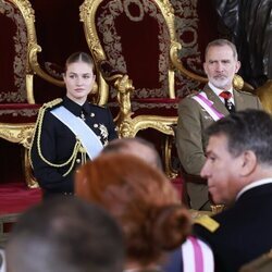 Los Reyes Felipe y Letizia y la Princesa Leonor en el Salón del Trono durante la Pascua Militar 2025