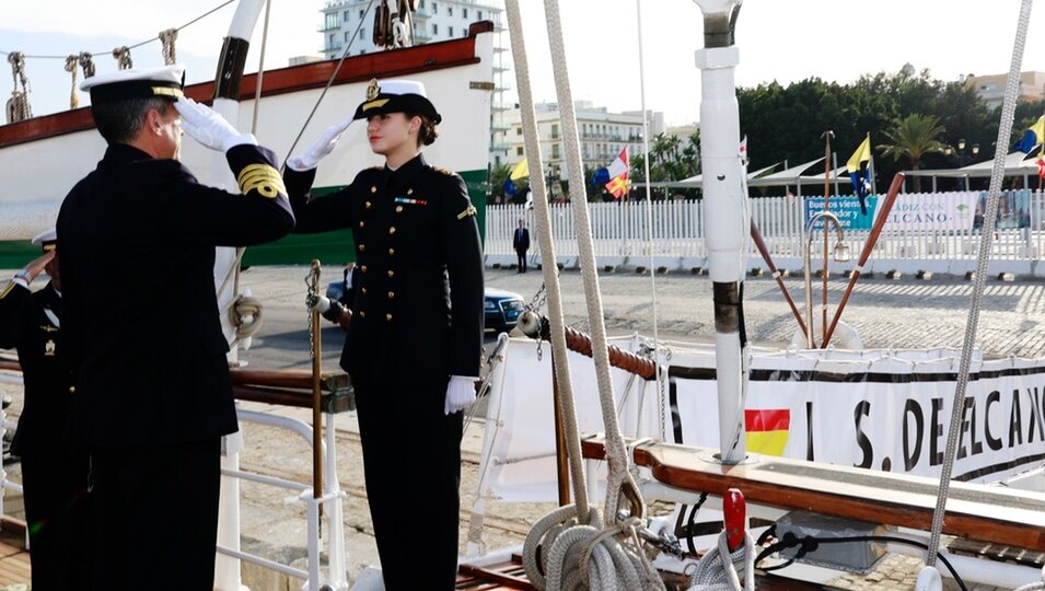 La Princesa Leonor en su primera toma de contacto con el Juan Sebastián Elcano