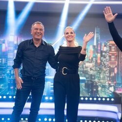 Genoveva Casanova junto a Roberto Brasero y Manuel Díaz 'El Cordobés' en 'El Hormiguero'