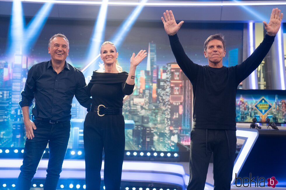 Genoveva Casanova junto a Roberto Brasero y Manuel Díaz 'El Cordobés' en 'El Hormiguero'