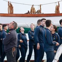 La Princesa Leonor con sus compañeros en el Juan Sebastián de Elcano en Cádiz antes de hacerse a la mar