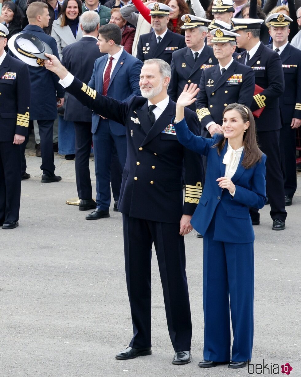 Los Reyes Felipe y Letizia se despiden de la Princesa Leonor emocionados 