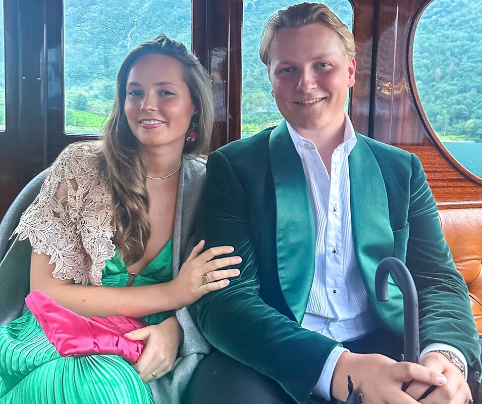 Ingrid Alexandra y Sverre Magnus de Noruega en la boda de Marta Luisa de Noruega y Durek Verrett