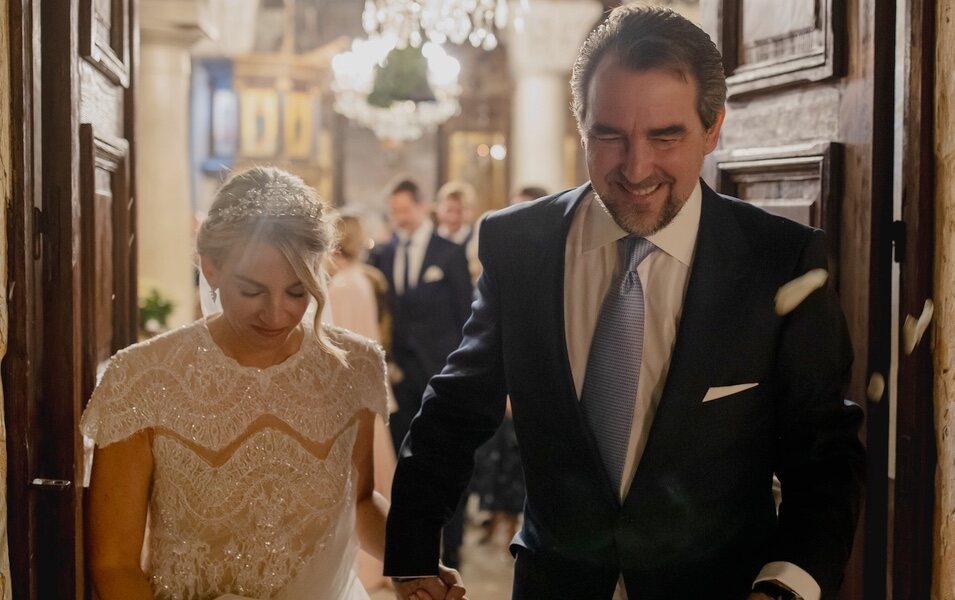 Nicolás de Grecia y Chrysi Vardinoyannis en la salida de su boda