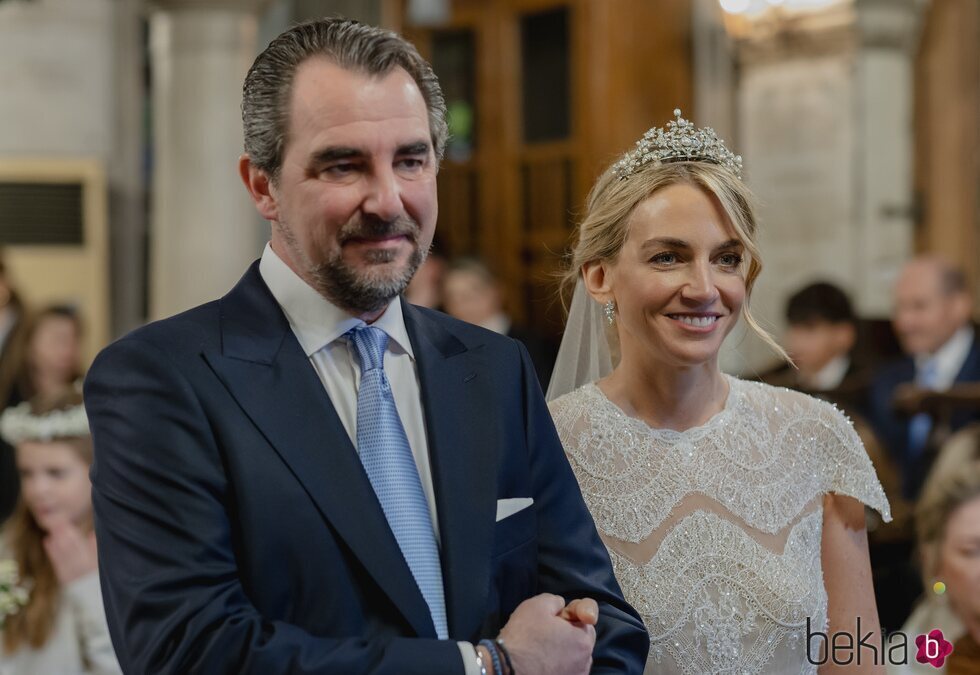 Nicolás de Grecia y Chrysi Vardinoyannis con la Tiara del Corsario en su boda