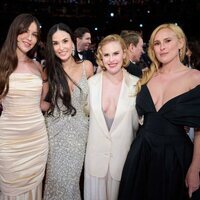 Demi Moore y sus hijas en los Oscars 2025