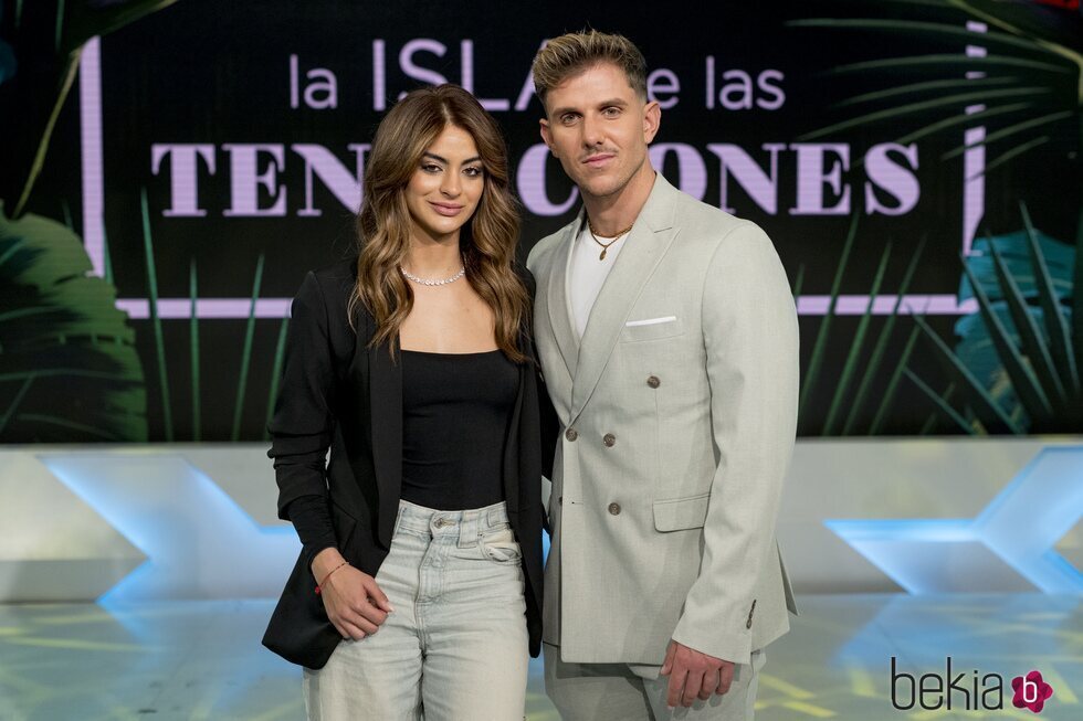 Sthefany y Tadeo en la rueda de prensa del final de 'La isla de las tentaciones 8'