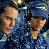 Taylor Kitsch y Rihanna en la película 'Battleship'