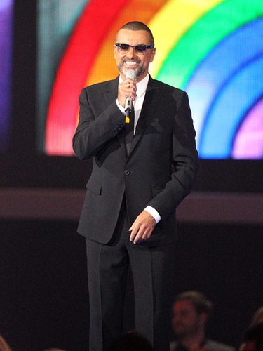 George Michael en los premios Brit 2012