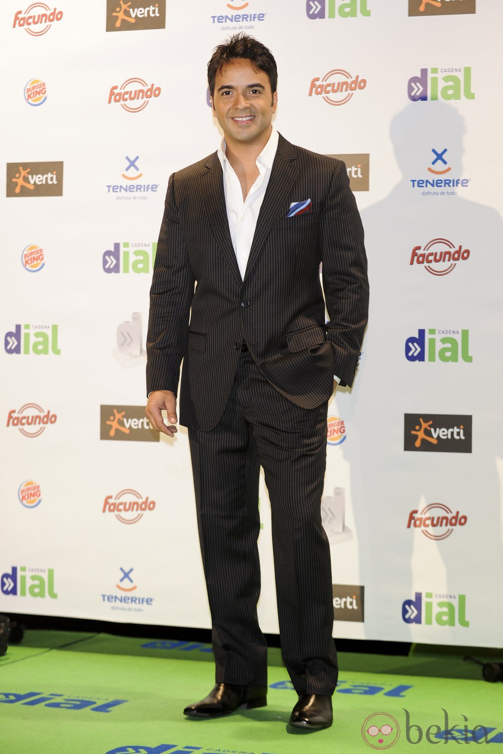 Luis Fonsi en los Premios Cadena Dial 2011