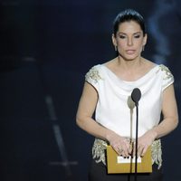 Sandra Bullock en la ceremonia de entrega de los Oscar 2012