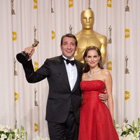 Jean Dujardin y Natalie Portman en los Oscars 2012