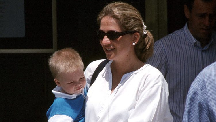 La Infanta Cristina con su hijo Juan Urdangarín