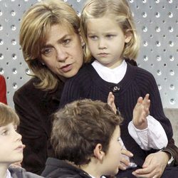 La Infanta Cristina e Irene Urdangarín en 2010