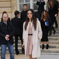 Mila Kunis antes de acudir al front row de Alber Elbaz para Lanvin